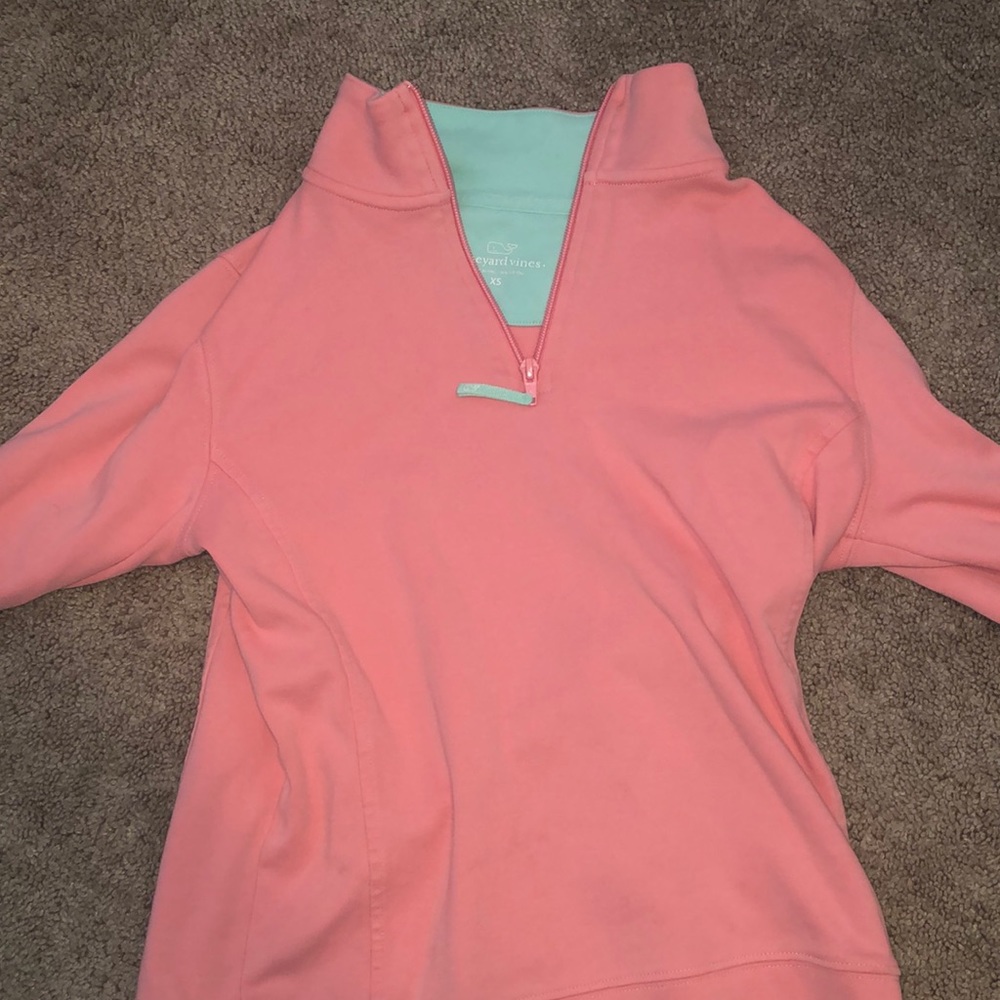 Vineyard vines sweatshirt
